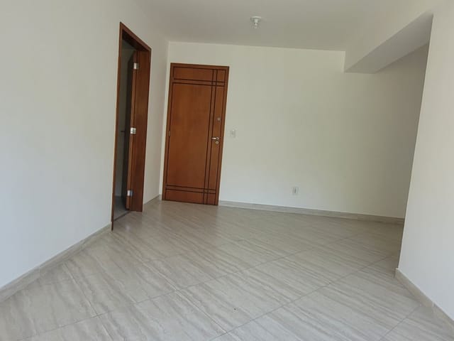 Apartamento com 63m² 2 quartos e 1 banheiro, à venda, no bairro Vila Valqueire em Rio de Janeiro