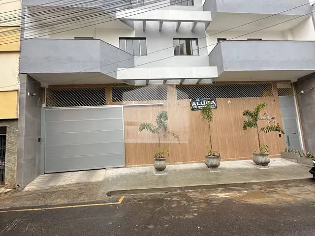 Apartamento 2 quartos e 1 banheiro, para alugar, no bairro Centro em Muriaé