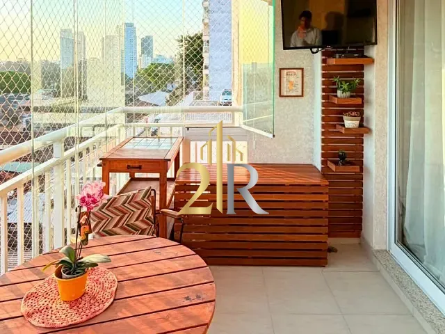 Apartamento 3 quartos e 2 banheiros, à venda, no bairro Vila Isa em São Paulo