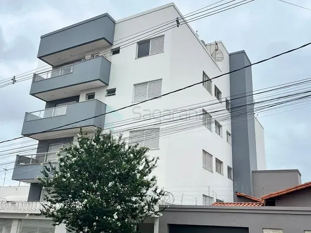 Apartamento com 200m² 3 quartos e 2 banheiros, à venda, no bairro Nossa Senhora de Fátima em Patrocínio