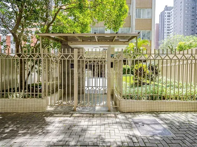 Apartamento com 211m² 4 quartos e 5 banheiros, à venda, no bairro Água Verde em Curitiba