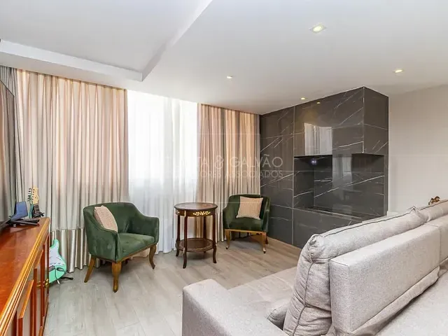 Apartamento com 211m² 4 quartos e 5 banheiros, à venda, no bairro Água Verde em Curitiba