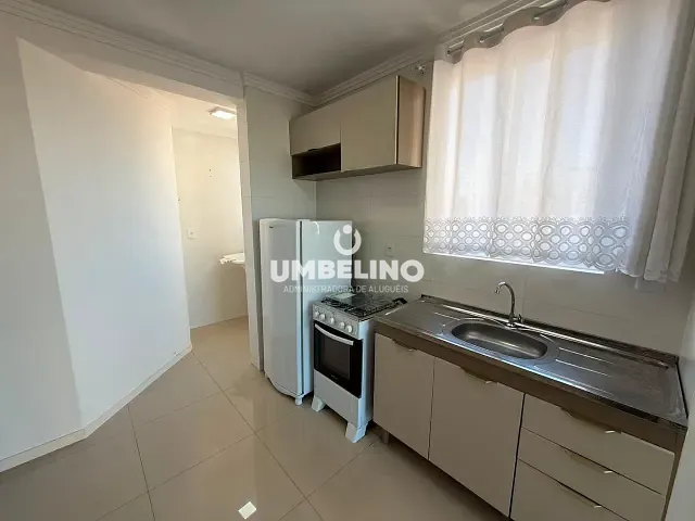 Apartamento 2 quartos e 2 banheiros, para alugar, no bairro morretes em Itapema