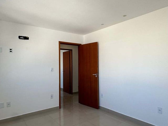 Apartamento 3 quartos e 2 banheiros, para alugar, no bairro Lions em Itaperuna