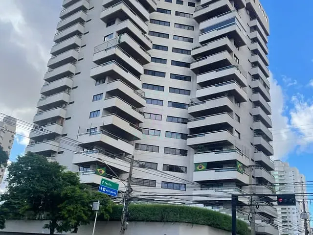 Apartamento com 445m² 4 quartos e 6 banheiros, à venda, no bairro Centro em Campo Grande