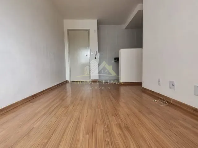 Apartamento 2 quartos e 1 banheiro, à venda, no bairro Santa Terezinha em Juiz de Fora