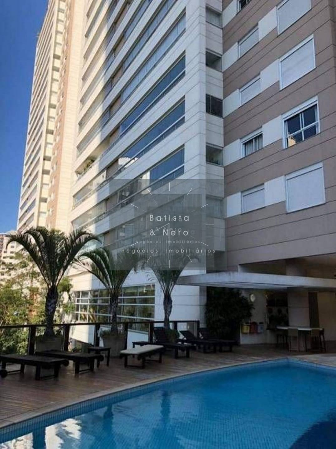 Apartamento, 3 quartos, 211 m² - Foto 1