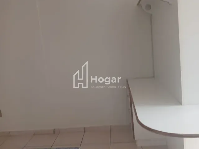 Apartamento 1 quarto e 1 banheiro, para alugar, no bairro Alto da Colina em Londrina