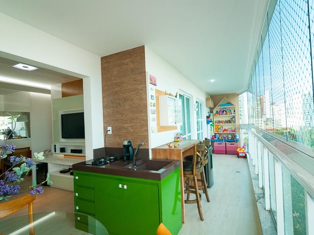 Apartamento 4 quartos e 3 banheiros, à venda, no bairro Barro Vermelho em Vitória