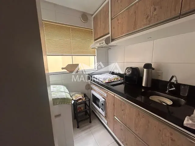 Apartamento 2 quartos e 1 banheiro, à venda, no bairro Alto Aririú em Palhoça