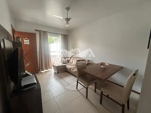 Apartamento 2 quartos e 1 banheiro, à venda, no bairro Alto Aririú em Palhoça