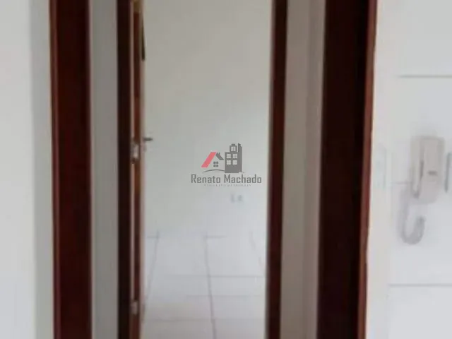 Apartamento 2 quartos e 1 banheiro, à venda, no bairro Vila Passos em Arapongas