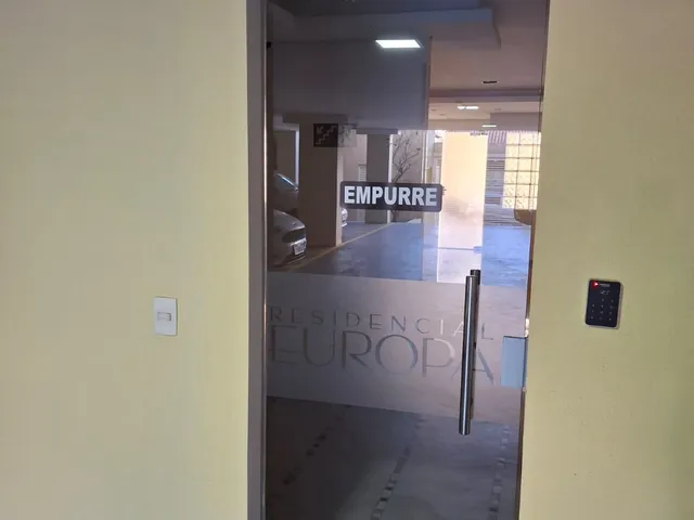 Apartamento com 146m² 3 quartos e 1 banheiro, à venda, no bairro Centro em Cambé