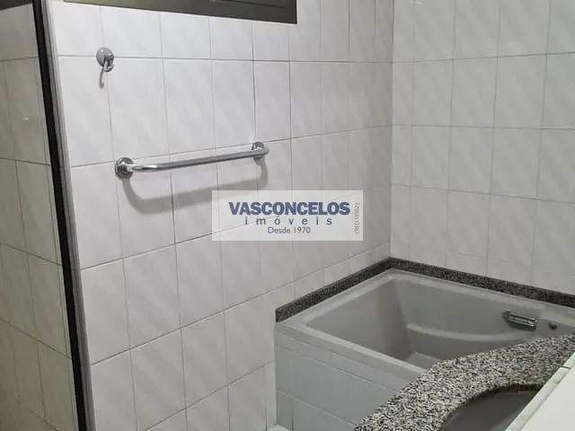 Apartamento 4 quartos e 3 banheiros, para alugar, no bairro Centro em São José dos Campos