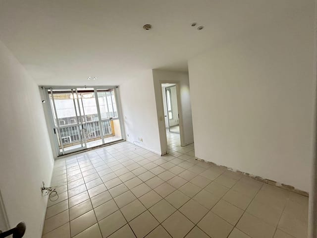 Apartamento 2 quartos e 2 banheiros, para alugar, no bairro Barra da Tijuca em Rio de Janeiro