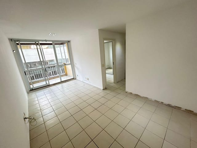 Apartamento 2 quartos e 2 banheiros, para alugar, no bairro Barra da Tijuca em Rio de Janeiro