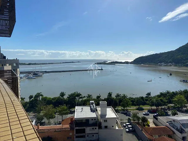 Apartamento 2 quartos e 2 banheiros, à venda, no bairro Fazenda em Itajaí