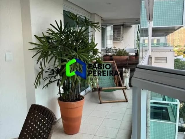Apartamento com 220m² 3 quartos e 2 banheiros, à venda, no bairro Barra da Tijuca em Rio de Janeiro