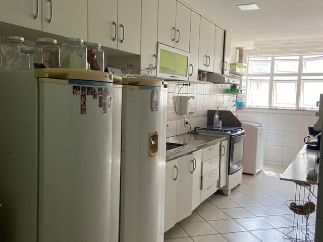 Apartamento com 167m² 4 quartos e 2 banheiros, à venda, no bairro Itaipu em Niterói