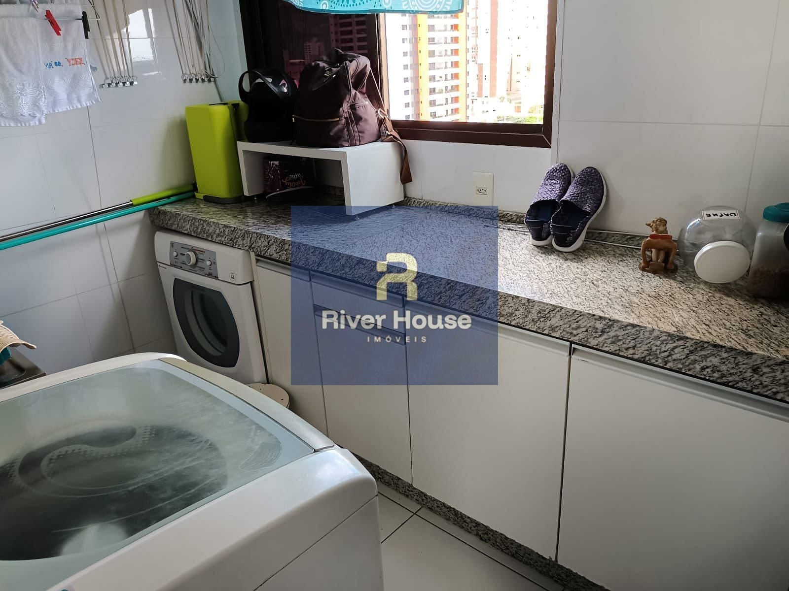 Apartamento à venda com 4 quartos, 253m² - Foto 12