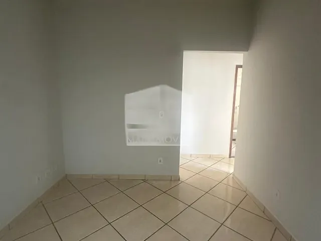 Apartamento 2 quartos e 1 banheiro, para alugar, no bairro Safira em Muriaé