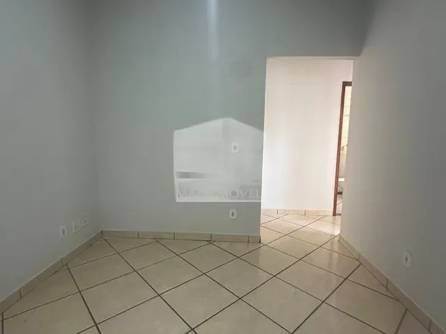 Apartamento 2 quartos e 1 banheiro, para alugar, no bairro Safira em Muriaé