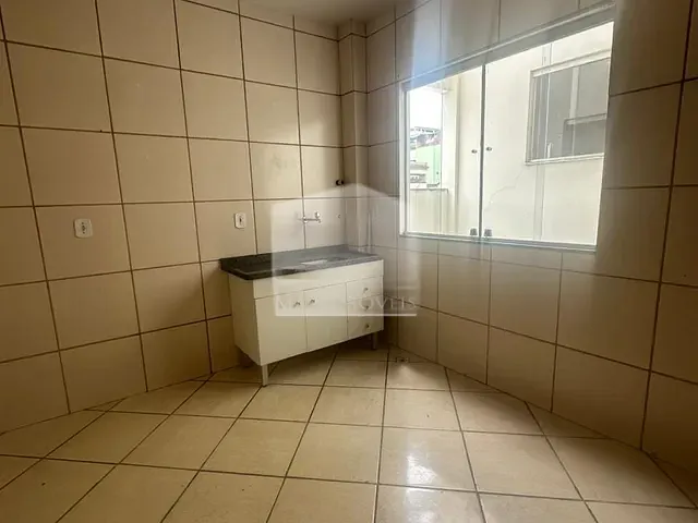Apartamento 2 quartos e 1 banheiro, para alugar, no bairro Safira em Muriaé