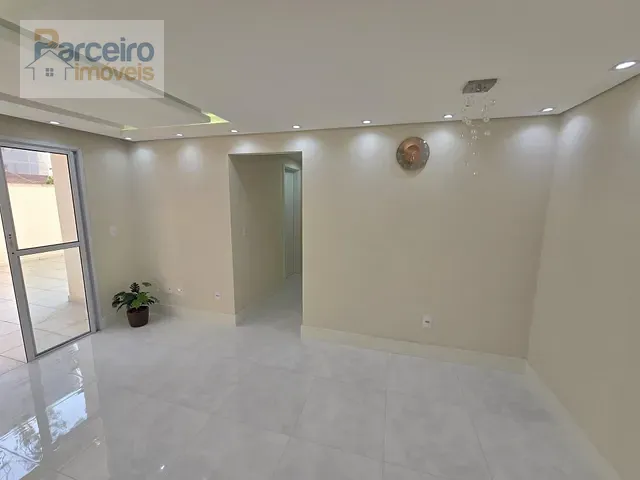 Apartamento 2 quartos e 1 banheiro, à venda, no bairro Vila Carmosina em São Paulo