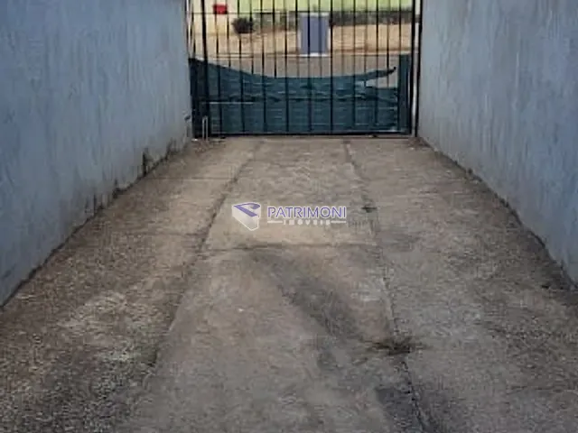Apartamento com 150m² 2 quartos e 1 banheiro, para alugar, no bairro Vale do Araças III em Mateus Leme