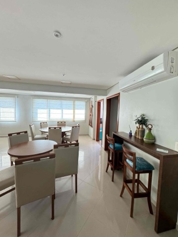 Apartamento 2 quartos e 2 banheiros, à venda, no bairro Tupi em Praia Grande