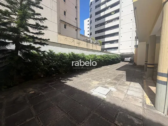 Apartamento 3 quartos e 3 banheiros, para alugar, no bairro Meireles em Fortaleza