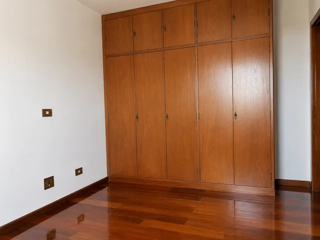Apartamento com 262m² 3 quartos e 3 banheiros, à venda, no bairro Centro em Cambé