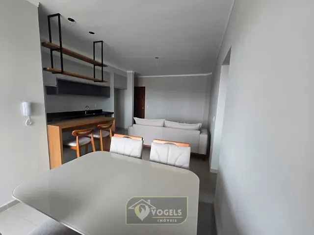 Apartamento 2 quartos e 2 banheiros, à venda, no bairro Jardim Zeni em Jaguariúna