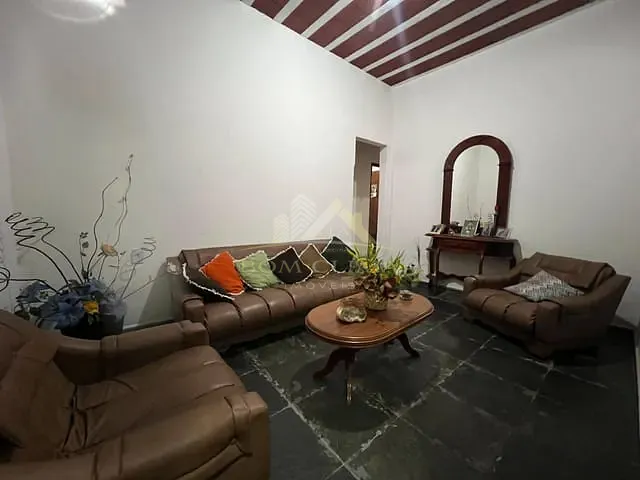 Apartamento 3 quartos e 1 banheiro, à venda, no bairro Bandeirantes em Juiz de Fora