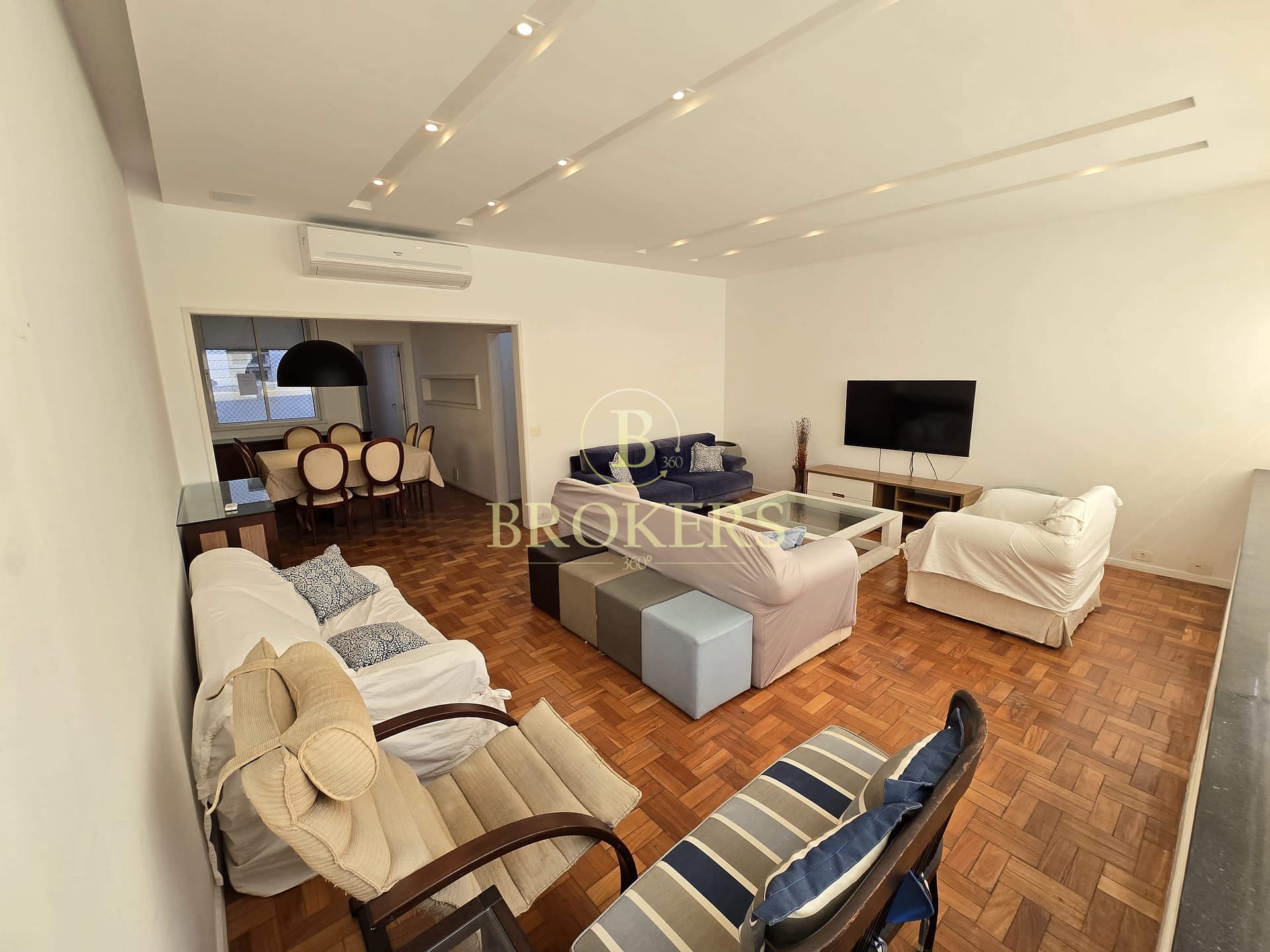 Apartamento à venda, Rua Prudente de Morais - Ipanema. Sala em 3 ambientes, 3 quartos sendo 1 suíte, cozinha e dependências - 135 m² - 1 vaga escritura