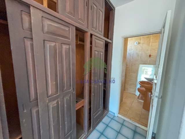 Apartamento 3 quartos e 3 banheiros, para alugar, no bairro Centro em Corumbá