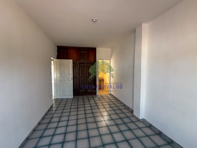 Apartamento 3 quartos e 3 banheiros, para alugar, no bairro Centro em Corumbá