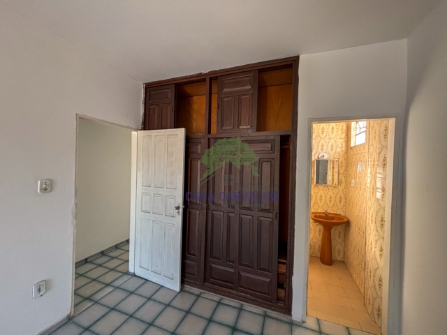 Apartamento 3 quartos e 3 banheiros, para alugar, no bairro Centro em Corumbá