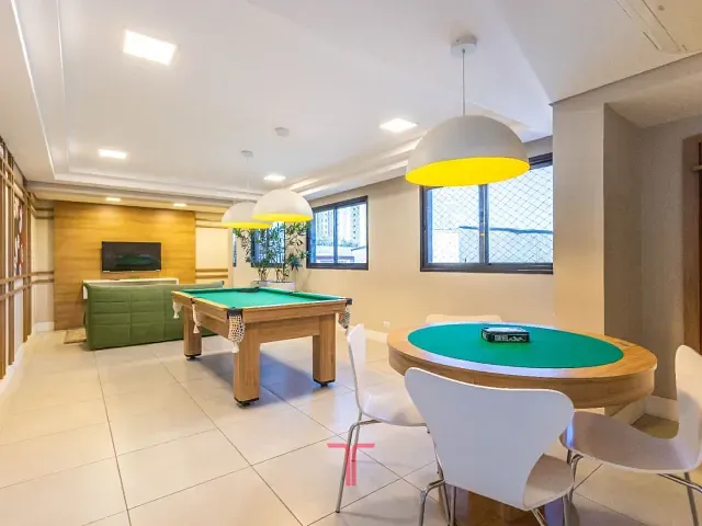 Apartamento com 37m² 1 quarto e 1 banheiro, à venda ou para alugar, no bairro Capão Raso em Curitiba