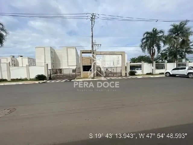 Apartamento com 78m² 2 quartos e 1 banheiro, à venda, no bairro Vila Arquelau em Uberaba
