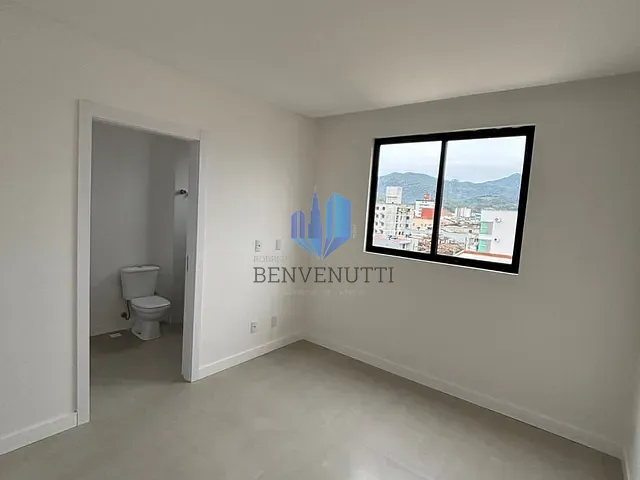 Apartamento 2 quartos e 1 banheiro, à venda, no bairro Areias em Camboriú