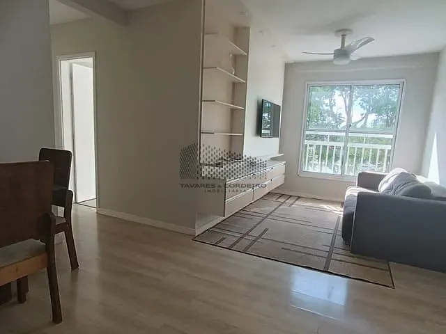 Apartamento 3 quartos e 2 banheiros, à venda, no bairro Pinheirinho em Curitiba