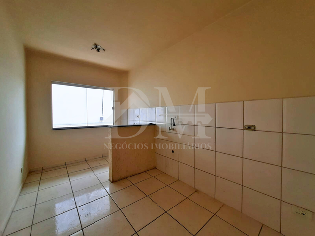 Apartamento 2 quartos e 1 banheiro, para alugar, no bairro Centro em Jaguariaíva
