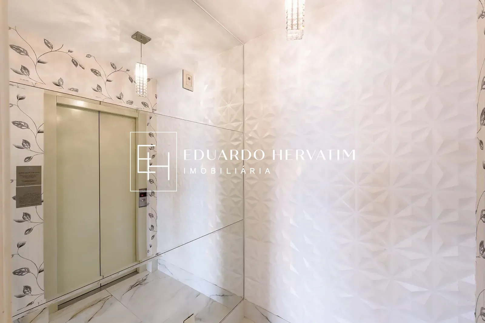 Apartamento, 3 quartos, 216 m² - Foto 2