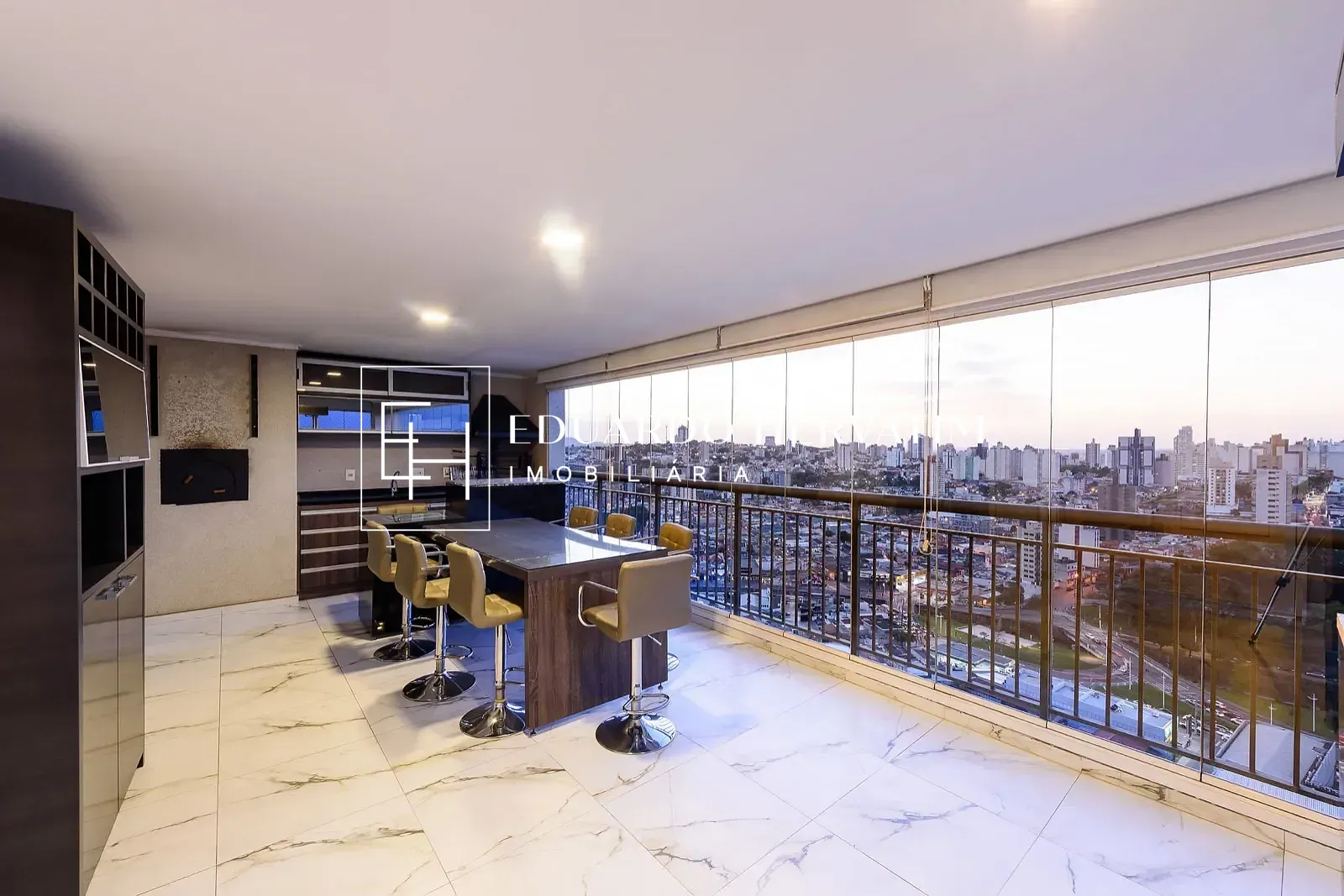 Apartamento, 3 quartos, 216 m² - Foto 11