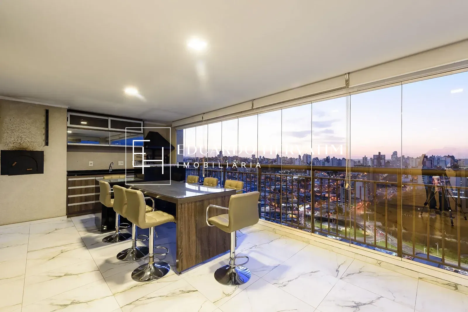 Apartamento, 3 quartos, 216 m² - Foto 12