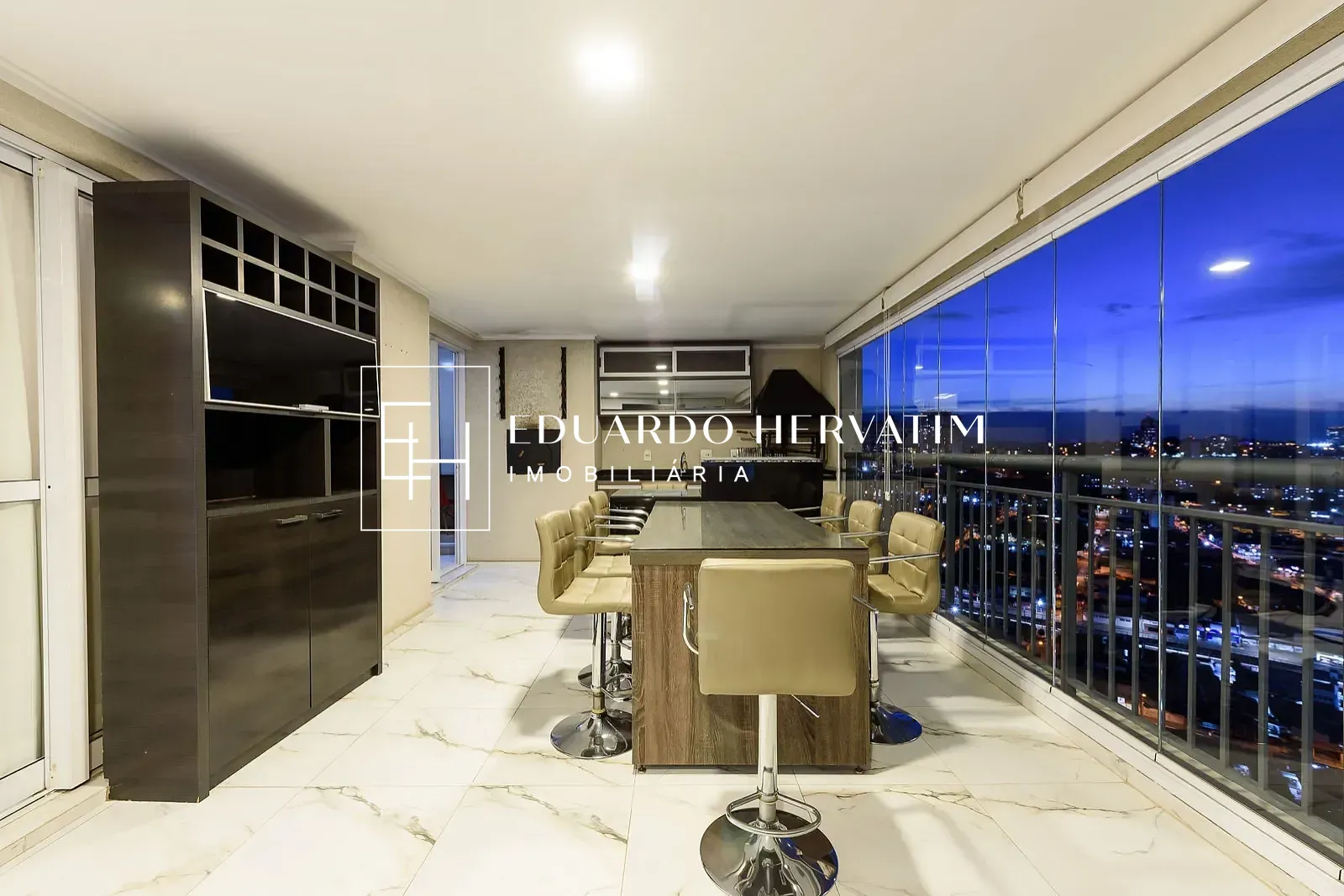 Apartamento, 3 quartos, 216 m² - Foto 15
