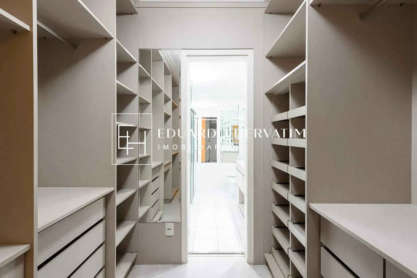 Apartamento, 3 quartos, 216 m² - Foto 28