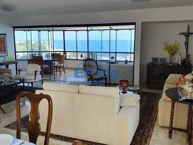Apartamento 4 quartos e 2 banheiros, à venda, no bairro Ondina em Salvador