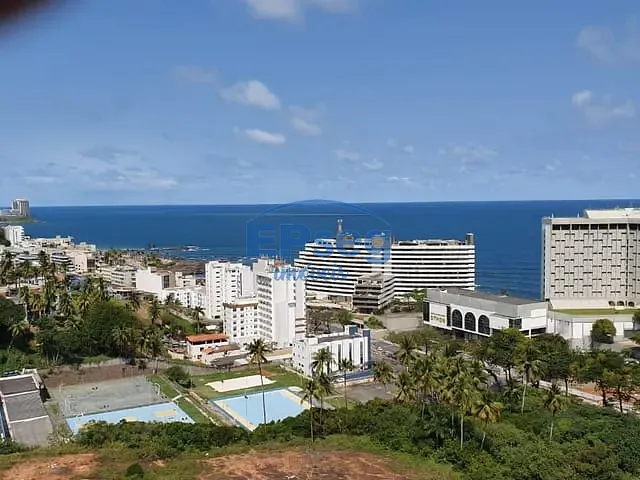 Apartamento 4 quartos e 2 banheiros, à venda, no bairro Ondina em Salvador